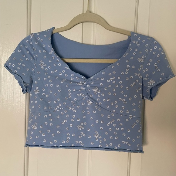 SHEIN Tops - blue floral crop